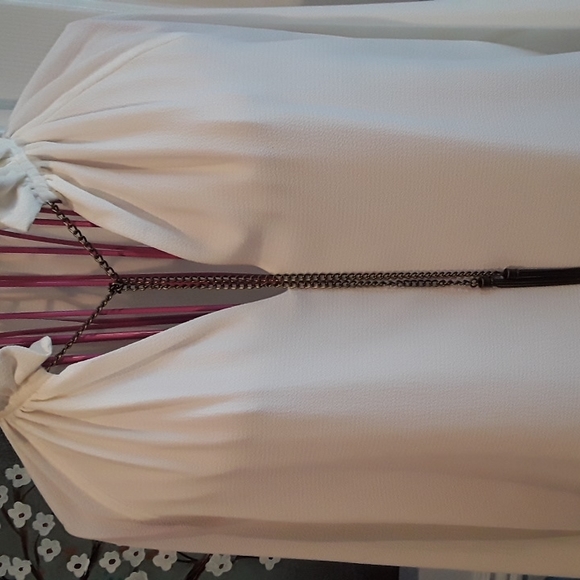 New Blouse - Picture 3 of 6